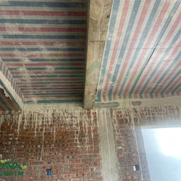 Bạt kẻ sọc lót sàn đổ bê tông