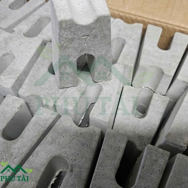 Lựa Chọn Con Kê Thép Sàn 2 Lớp Cho Công Trình Cục kê bê tông H7 kê thép sàn lớp trên