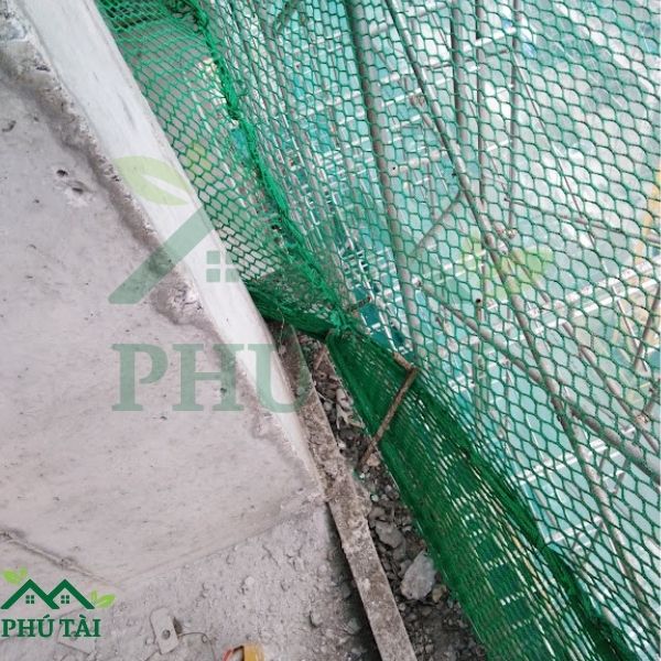 Lưới chắn vật rơi công trình là gì? Vì sao bắt buộc phải có? lưới chắn vật liệu rơi