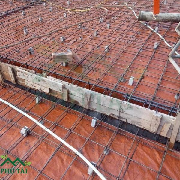 Lắp dựng cục kê bê tông sàn