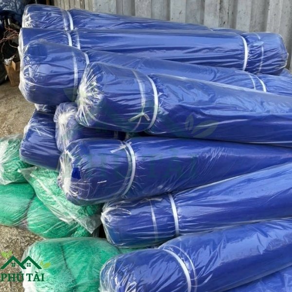 Có Nên Dùng Lưới Bao Che Màu Xanh Không? Cung cấp lưới bao che màu xanh dương cho công trình