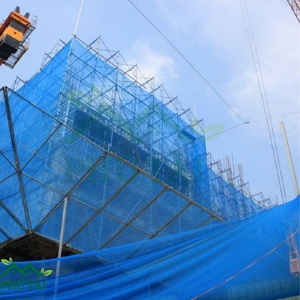 Hướng Dẫn Lắp Đặt Lưới Hứng Vật Rơi Đúng Cách Dàn lưới chống rơi tại công trình