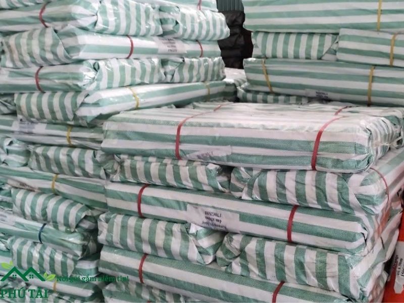 Bạt sọc trắng xanh lá khổ 4mx50m, 6mx50m 