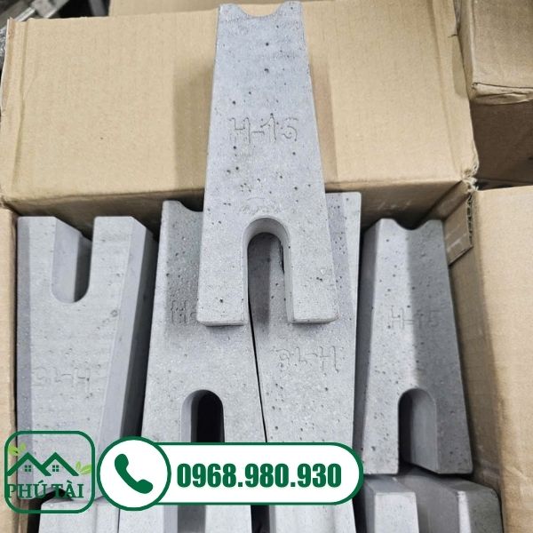 Thùng con kê bê tông H15 150m