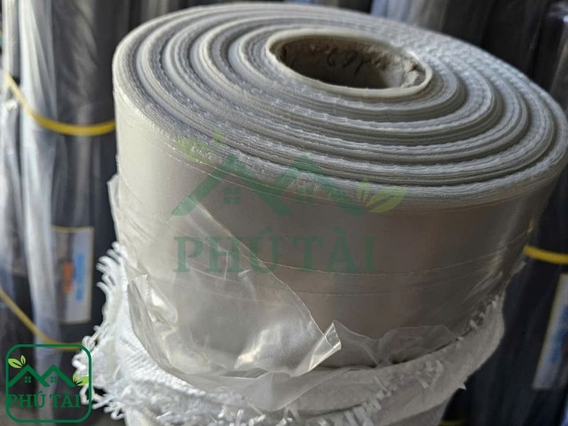 Phân Biệt Màng PE Đổ Bê Tông Và Màng PE Bọc Hàng | Nên Dùng Khi Nào? Màng PE đổ bê tông màu trắng trong