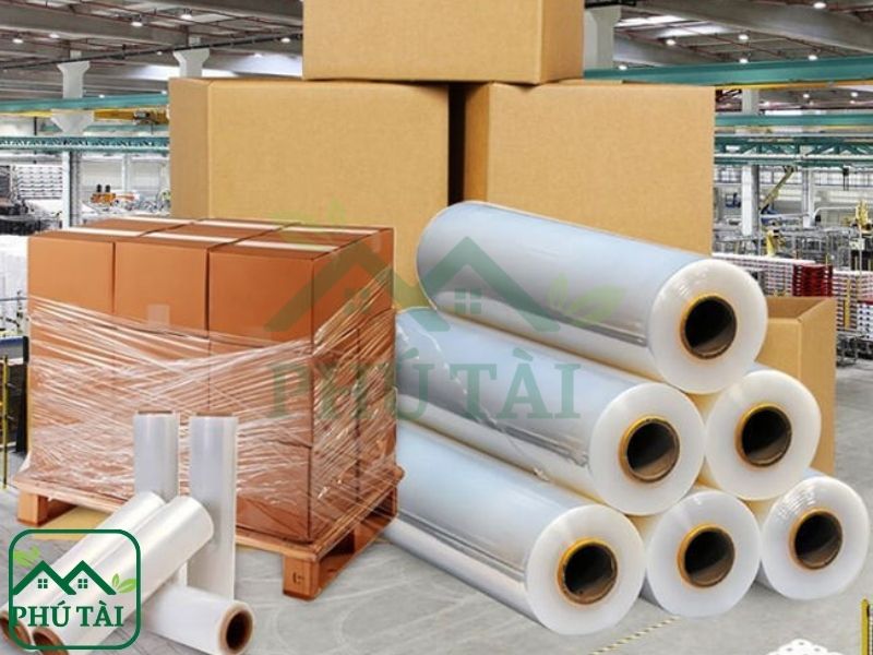 Phân Biệt Màng PE Đổ Bê Tông Và Màng PE Bọc Hàng | Nên Dùng Khi Nào? Màng Pe bọc hàng hay màng co, màng PE quấn pallet sử dụng nhiều trong đóng gói vận chuyển