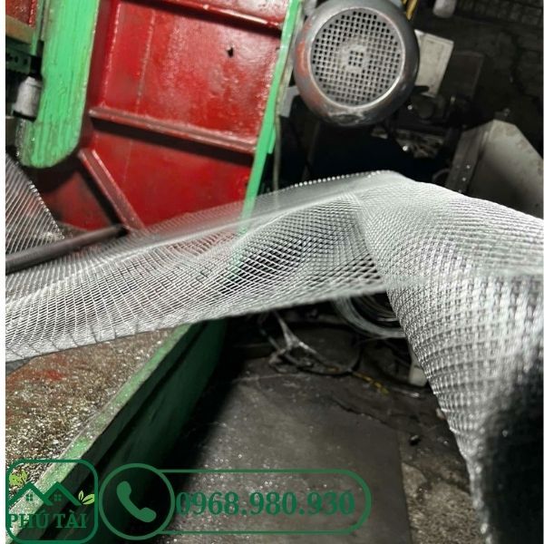 Giá Lưới Tô Tường Mới Nhất Hiện Nay - Phú Tài Lưới tô tường được cắt cuộn nhỏ theo kích thước 1mx3m